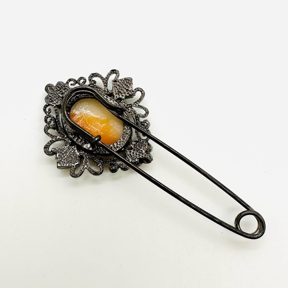 Rhinestone Cameo Safety Pin Brooch - Picture 9 of 12